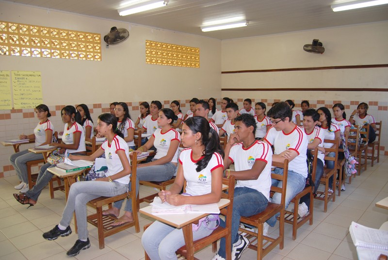 Educação reúne parceiros para discutir sobre ensino médio