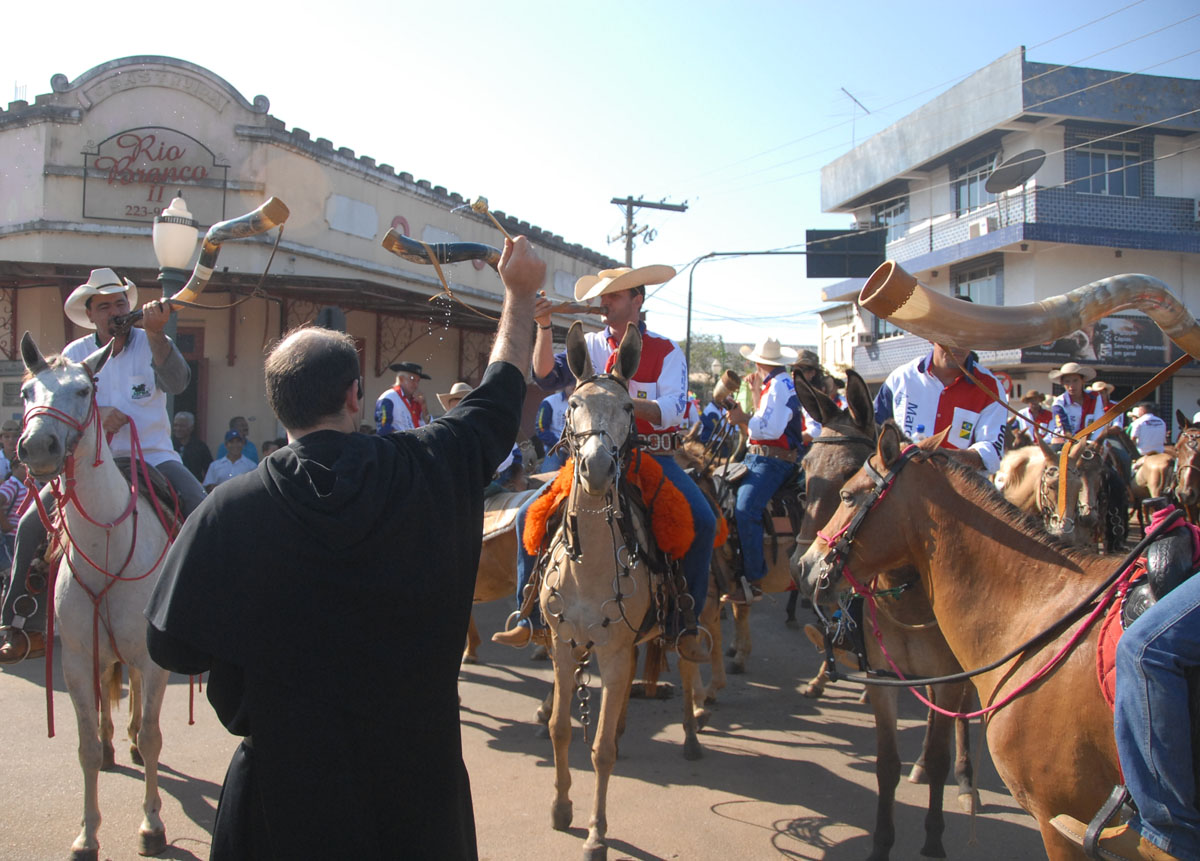 Com incentivos do Estado, comitivas voltam a fazer parte da Cavalgada na Expoacre 2019