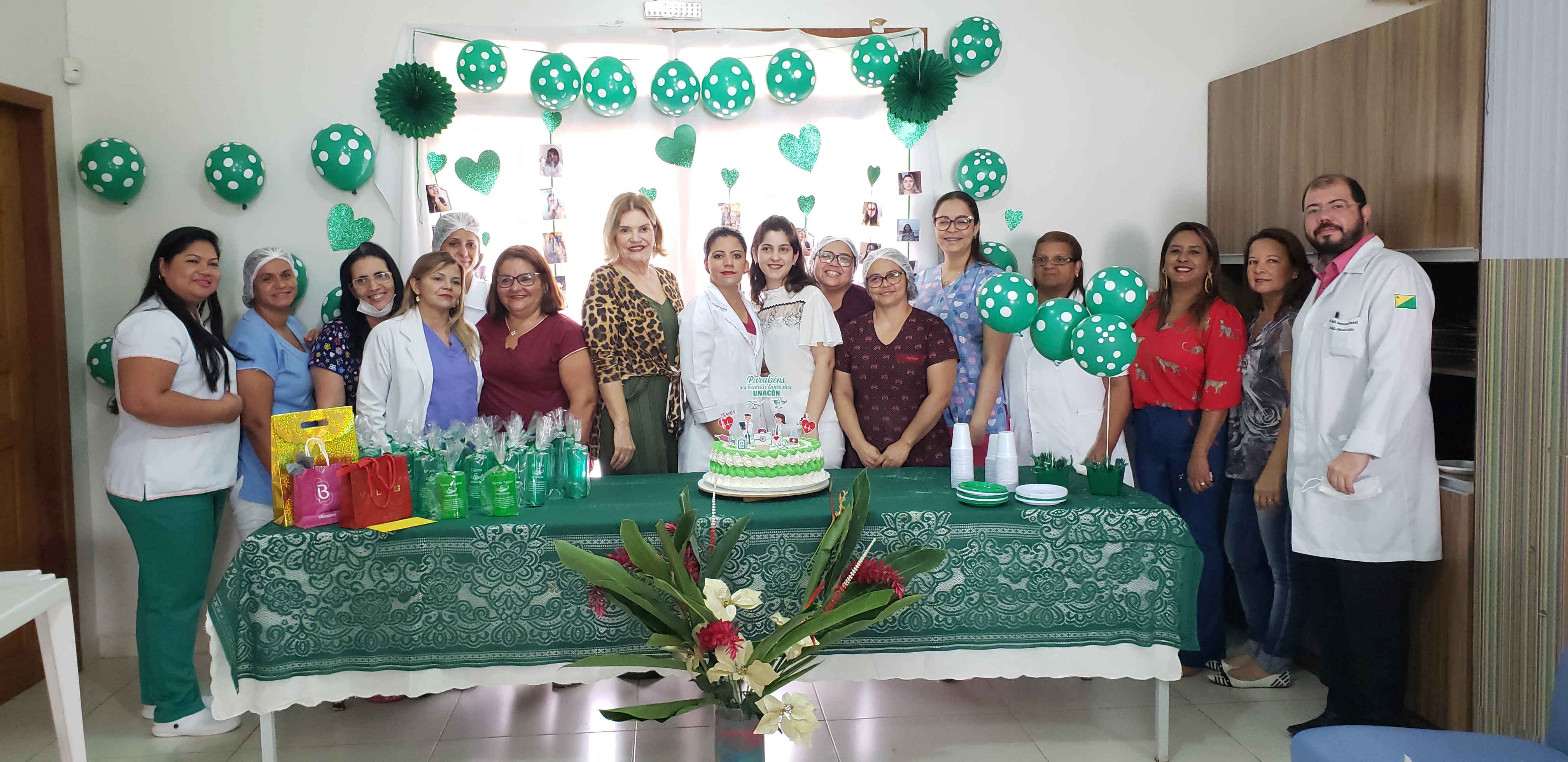 Unacon homenageia enfermeiros e técnicos em Enfermagem