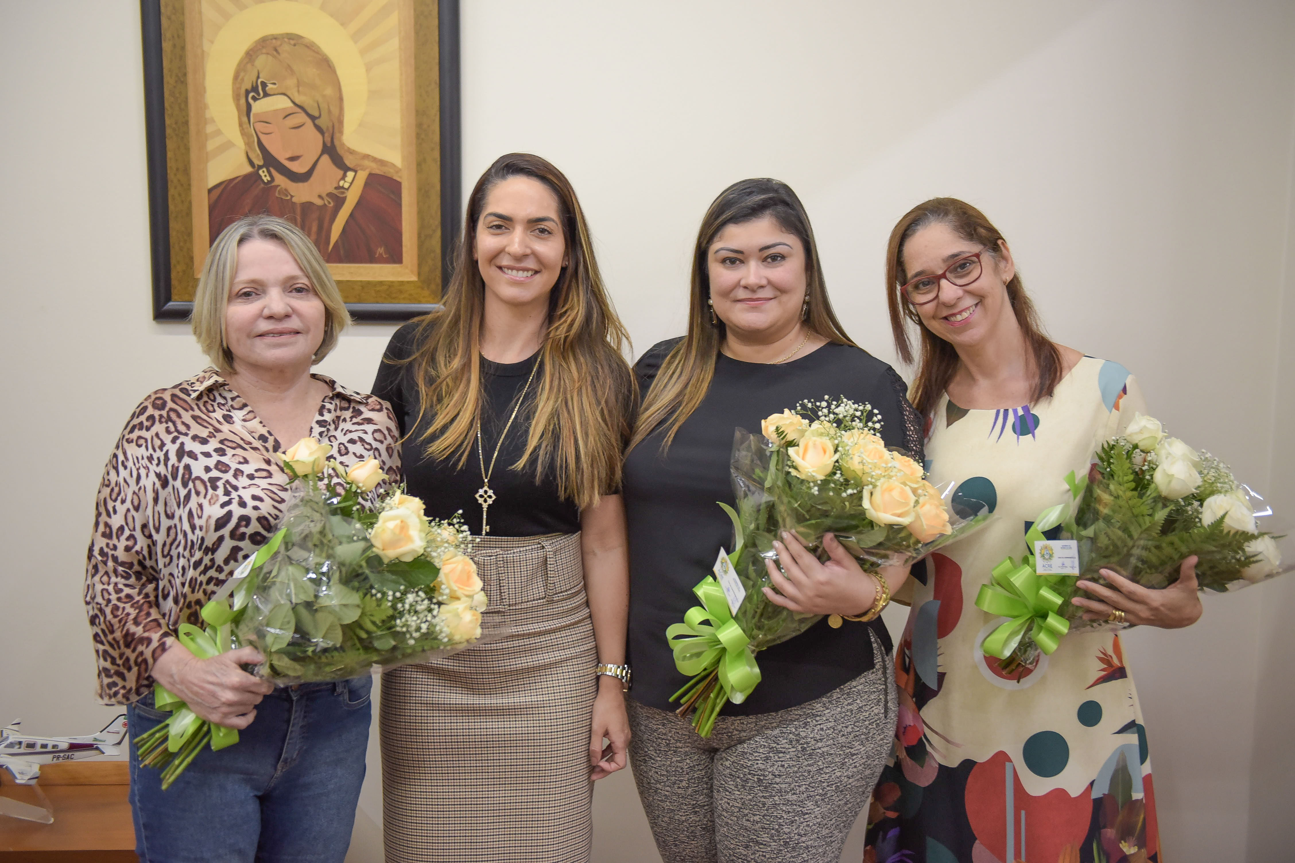 Gabinete Civil presta homenagem às mães