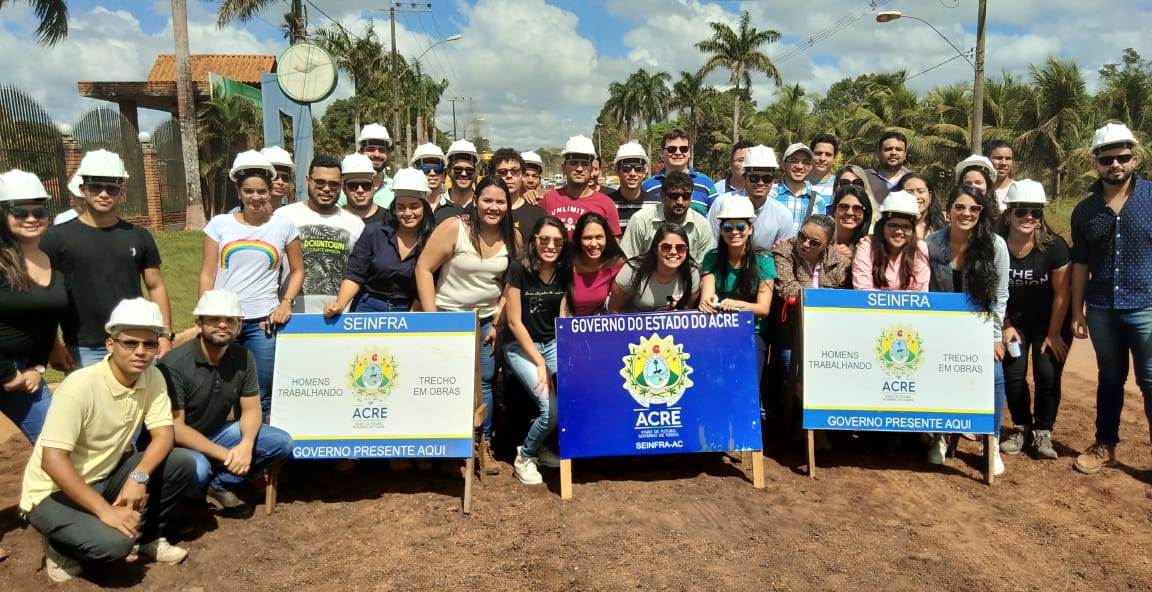 Alunos de engenharia civil têm aula prática na obra de recuperação da AC-40