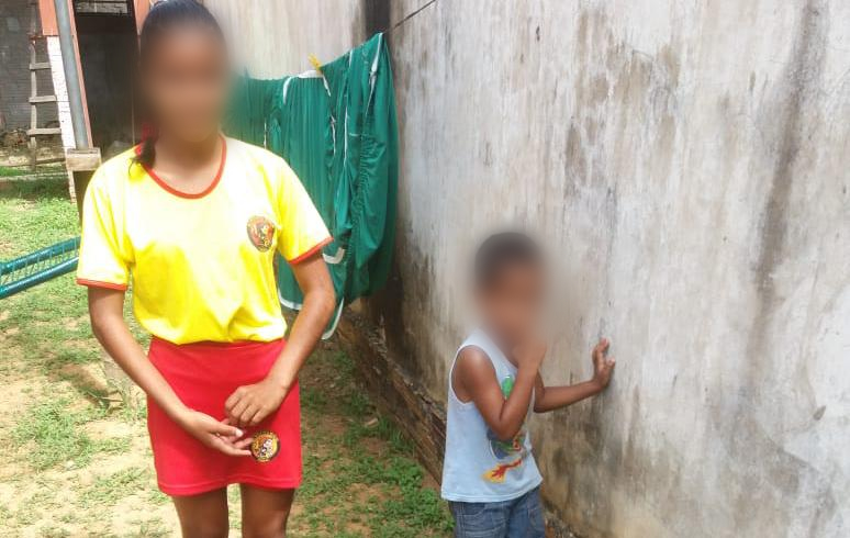 Bombeira mirim salva vida de criança engasgada com bombom em Xapuri