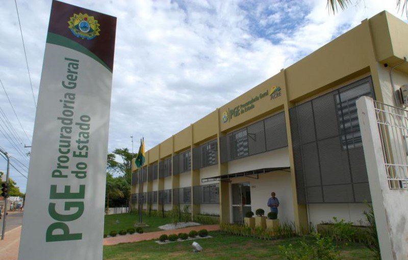 PGE divulga relação de candidatos convocados para estágio