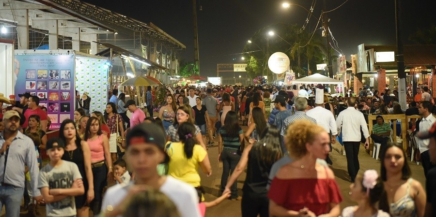 Música eletrônica terá noite exclusiva na feira agropecuária