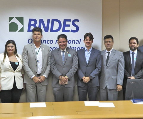 Gladson apresenta proposta de renegociação de dívida ao presidente do BNDES