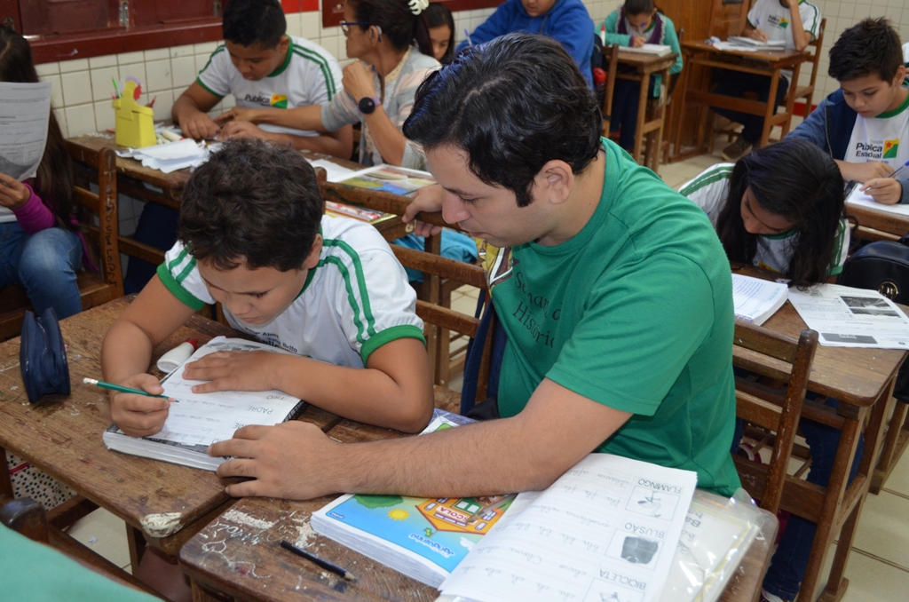 Governador anuncia pagamento da VDP à Educação