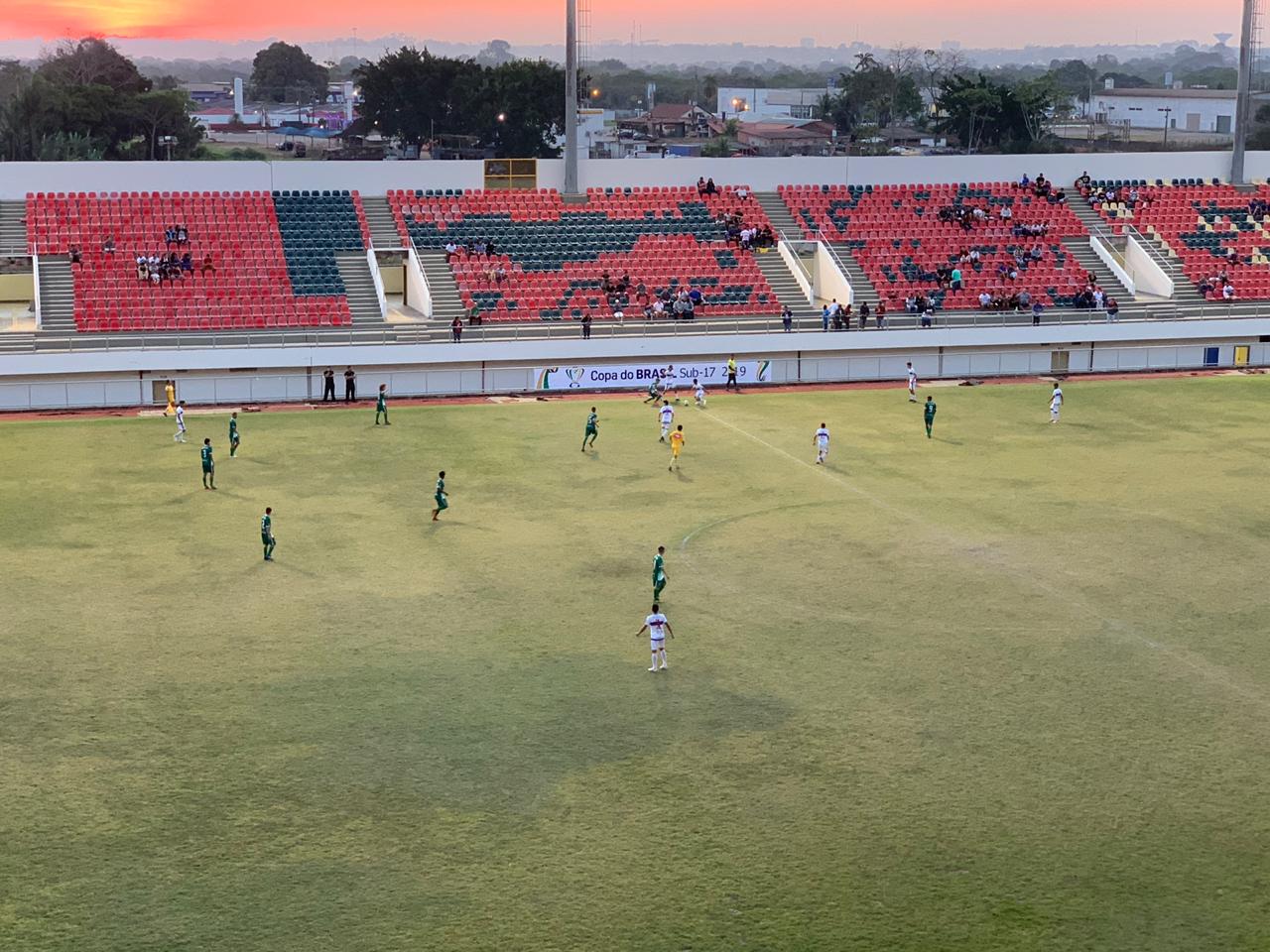 Atlético Acreano vence e avança na Copa do Brasil Sub-17