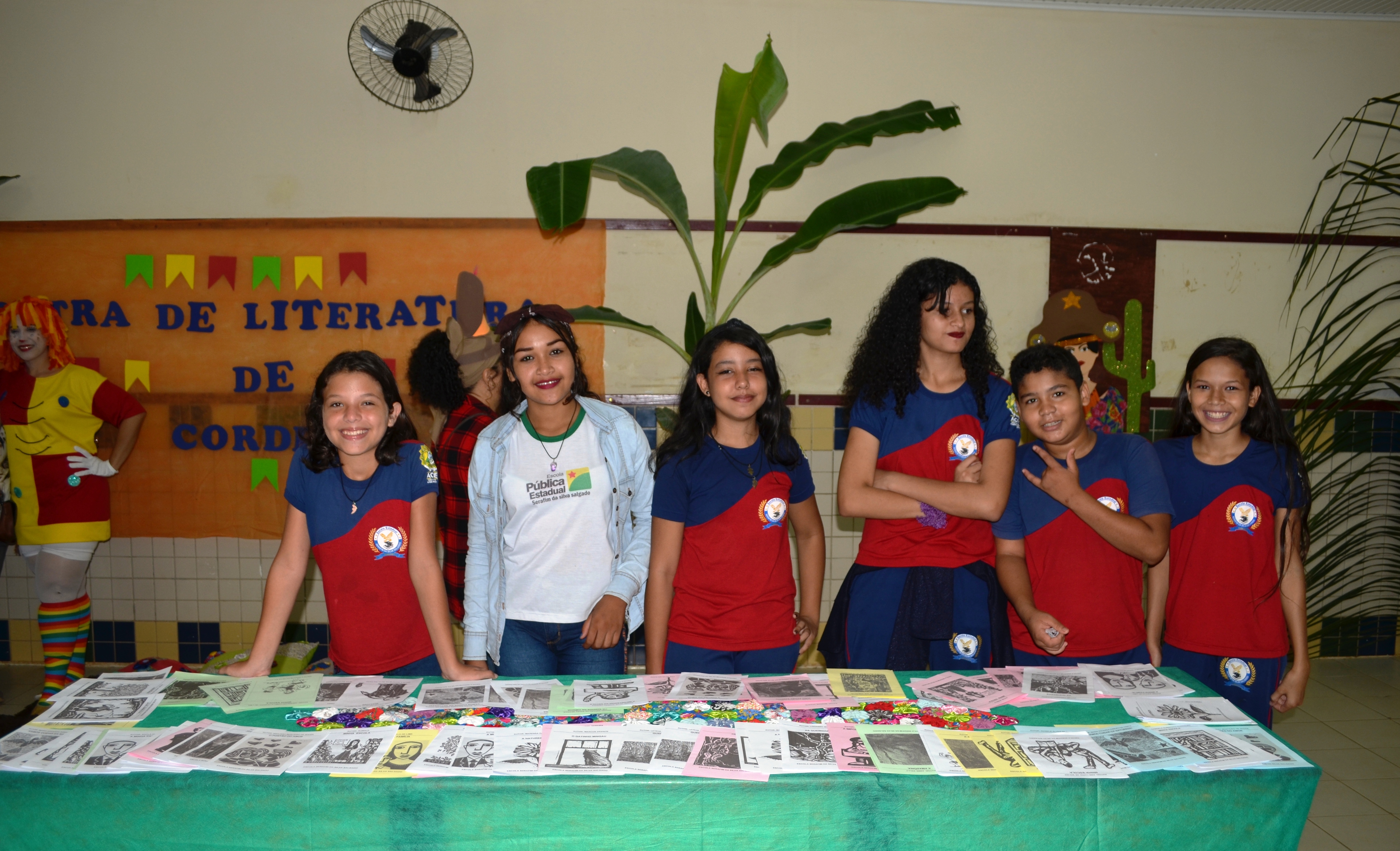 Escola Serafim da Silva Salgado promove feira literária