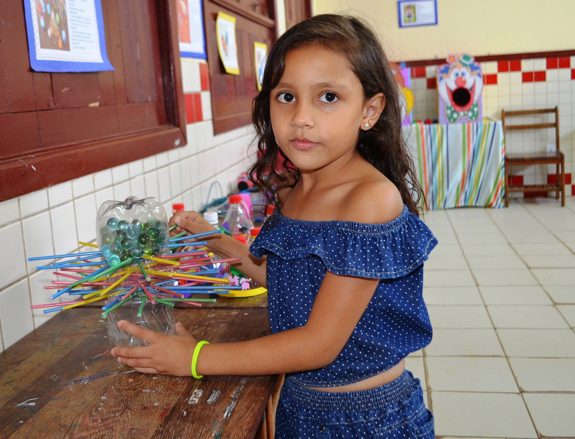 Escola Almada Brito tem primeira feira do conhecimento