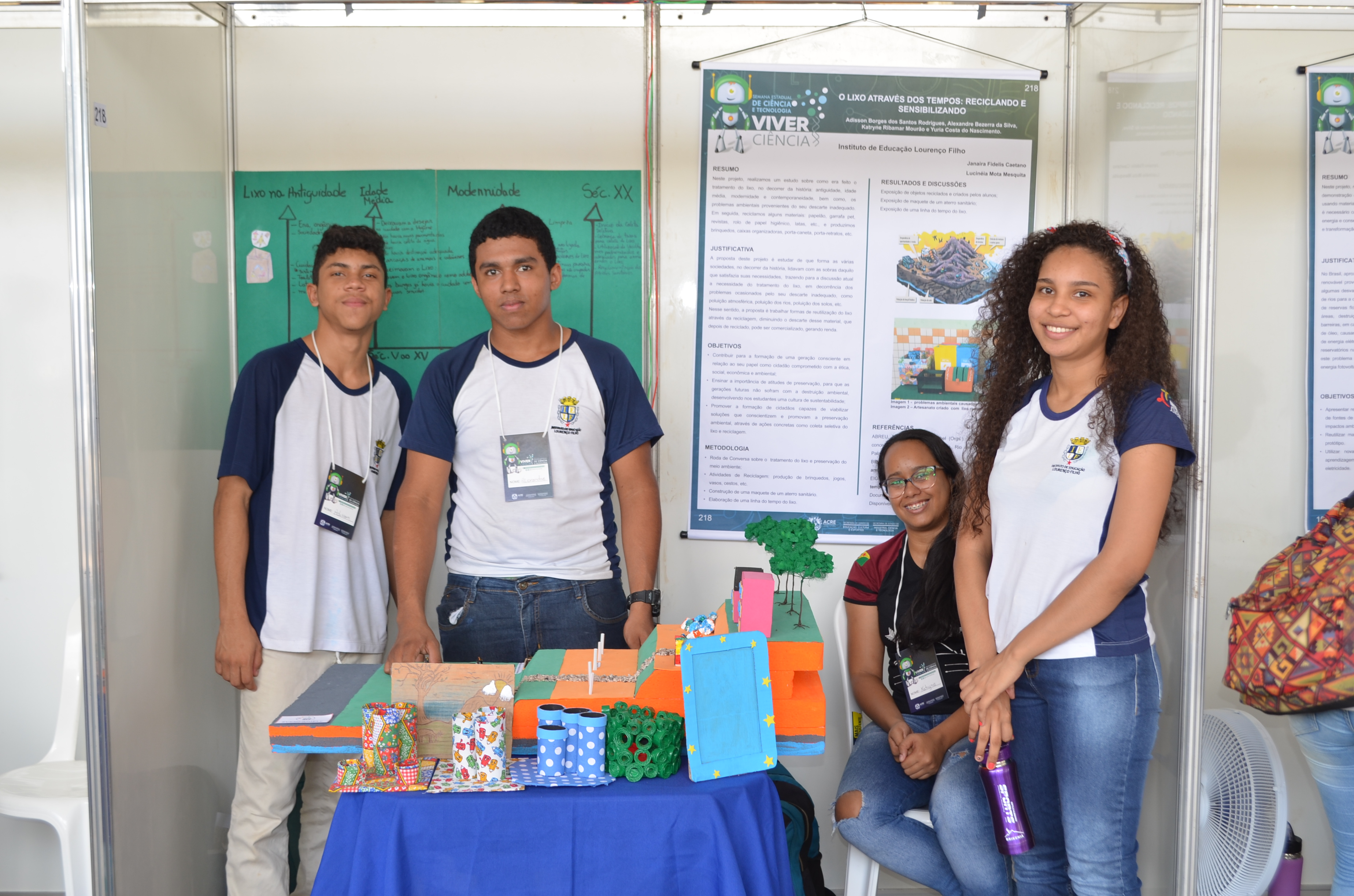 Alunos apresentam trabalhos sobre reciclagem e geração de energia