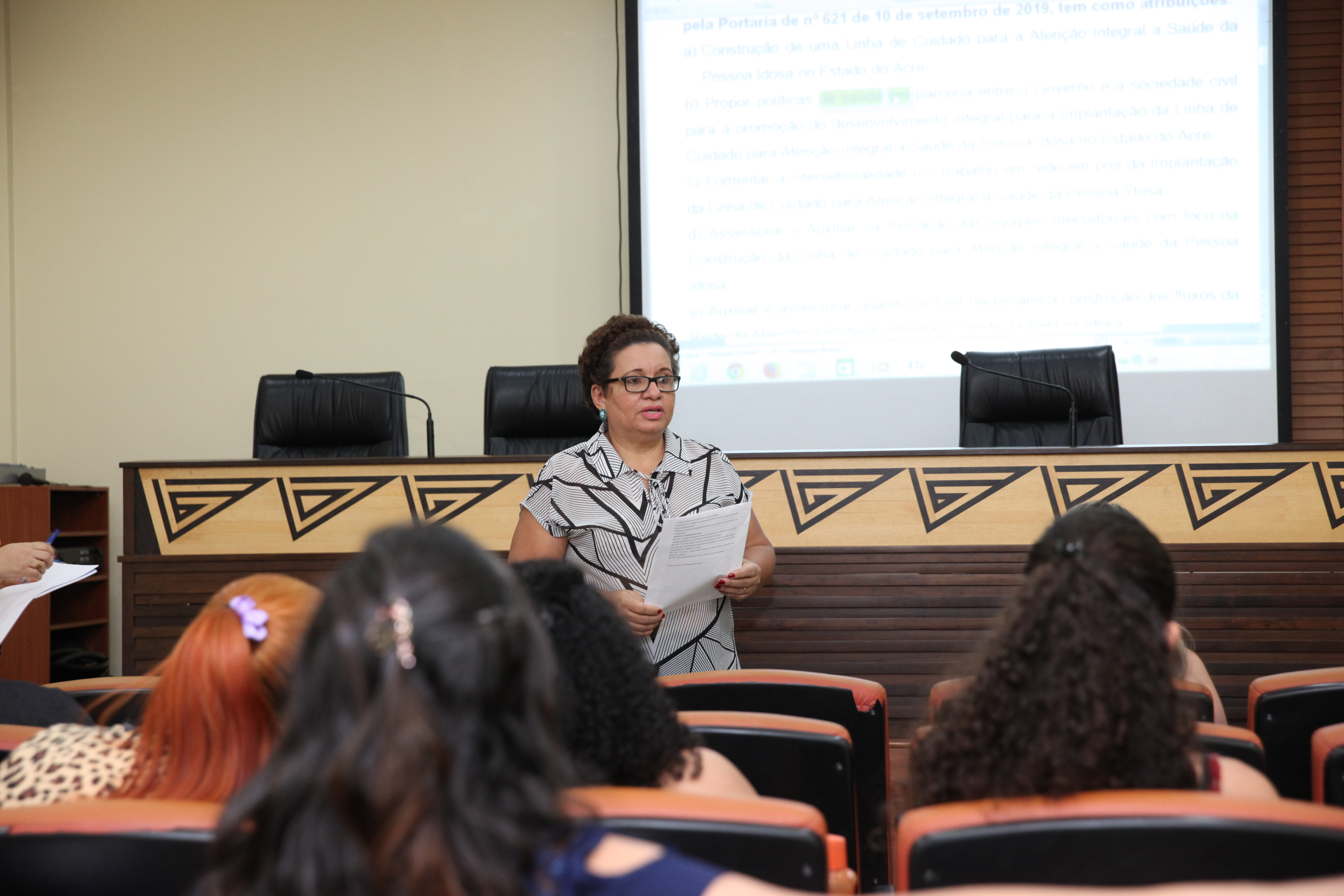 Saúde organiza linha de cuidado integral à saúde do idoso