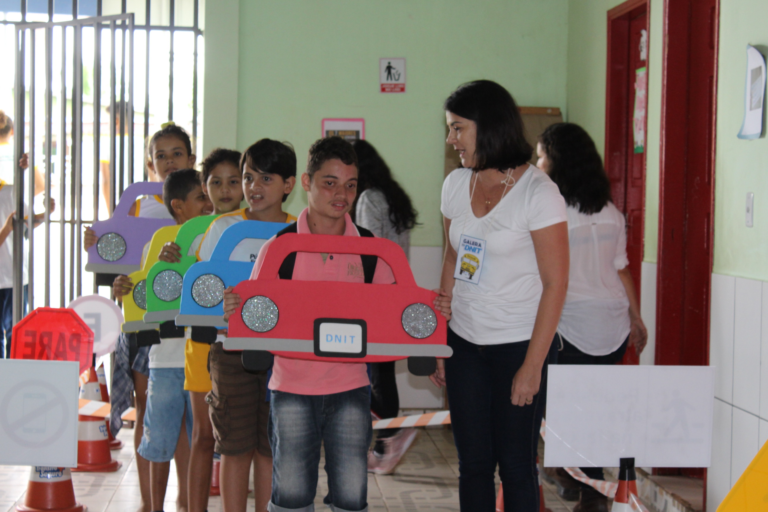 Detran participa de ação educativa em escolas às margens da BR-364