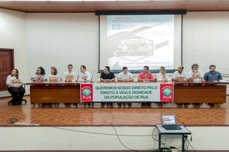 Estado debate construção de políticas públicas para pessoas em situação de rua