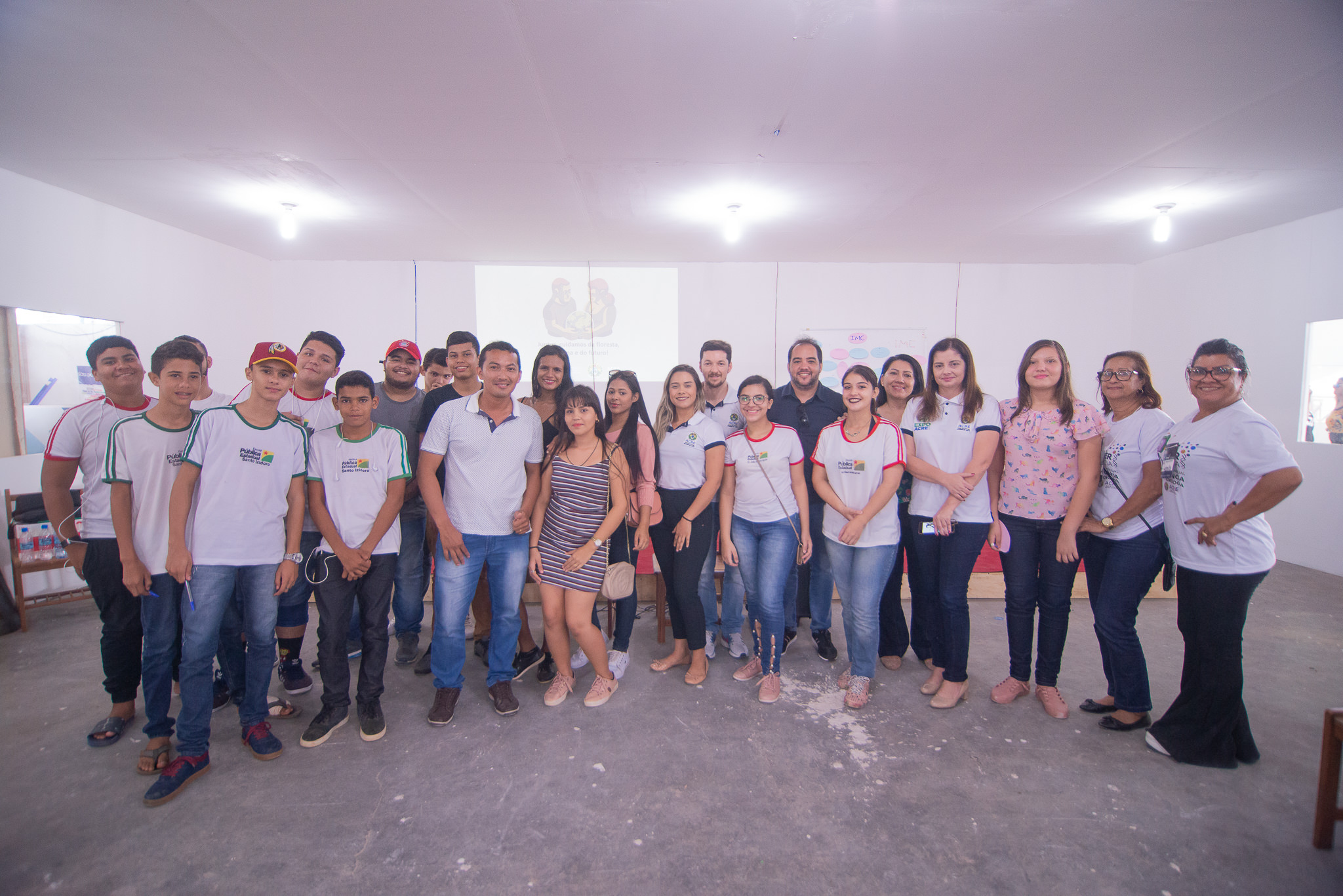 Estudantes participam de apresentação sobre mudanças climáticas no Viver Ciência