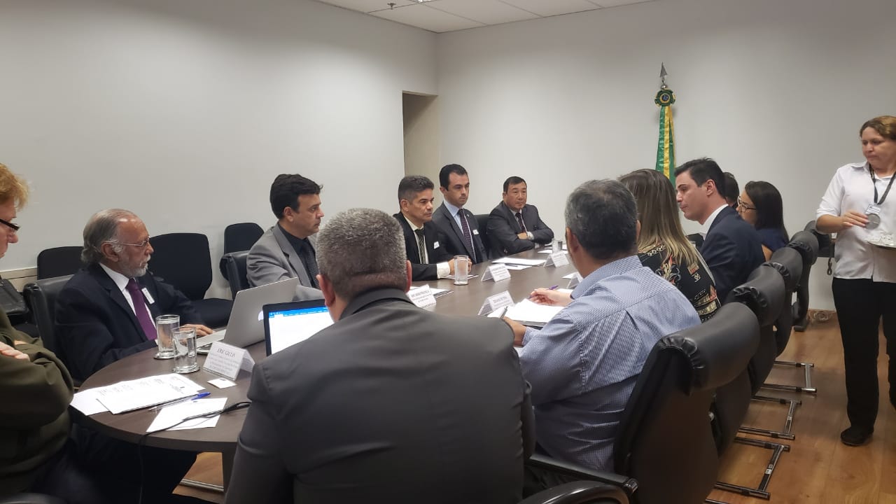 Acre discute projeto de complexo industrial, comercial e de serviços no Ministério da Economia