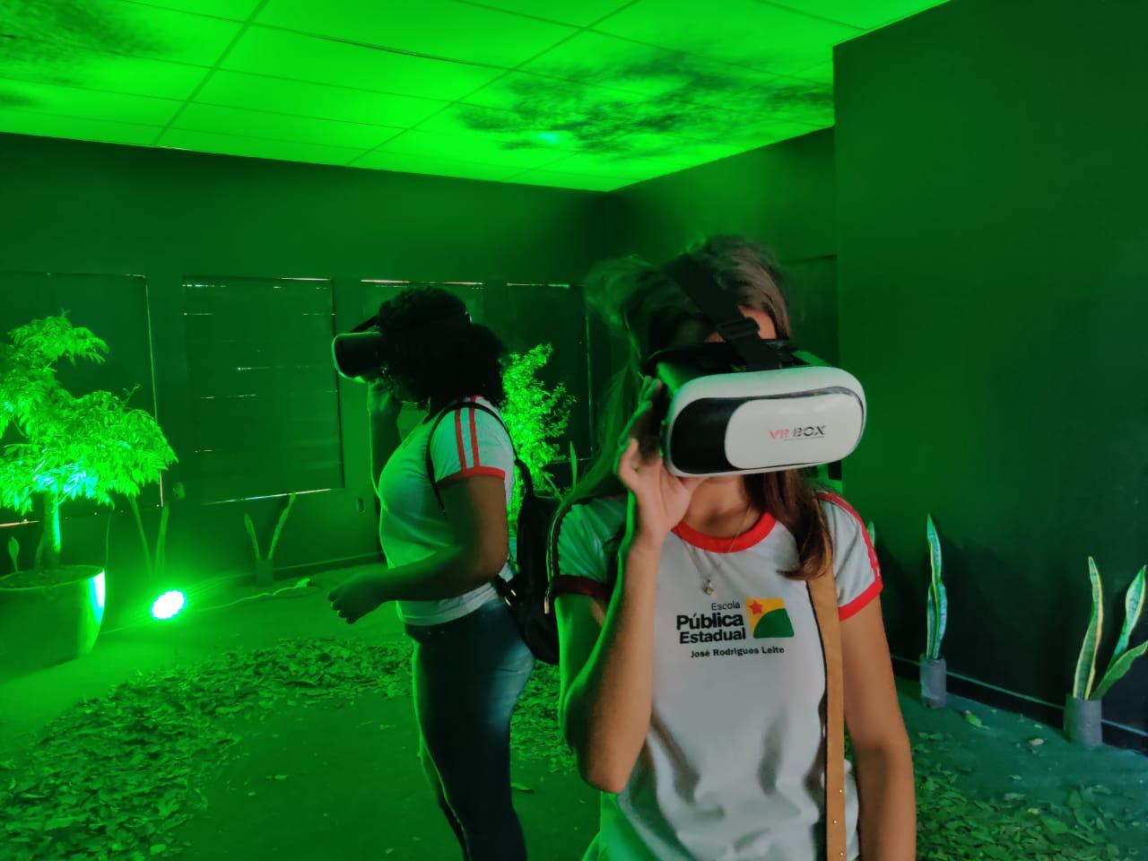 Espaço Realidade Virtual reúne mais de 5 mil visitantes na Semana de Ciência e Tecnologia