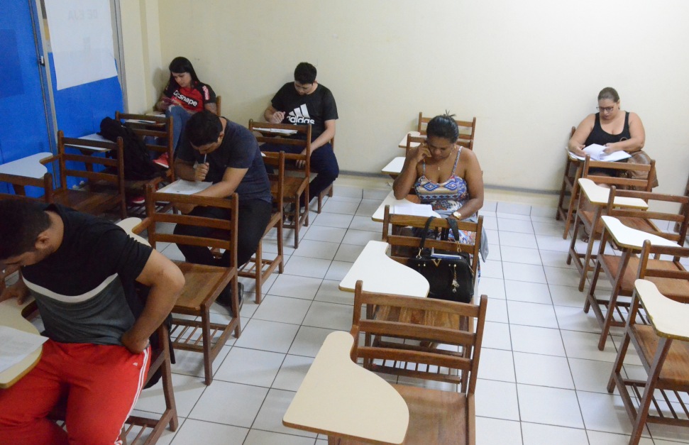 Aulões preparam alunos para o exame de certificação do ensino médio