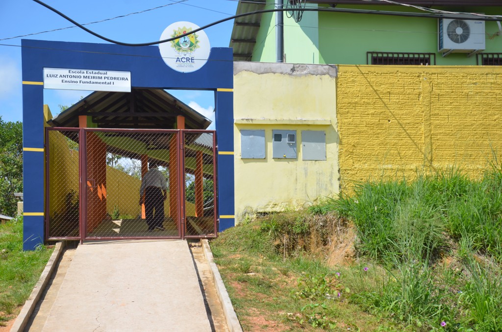 Educação anuncia início do ano letivo para o dia 10 de fevereiro