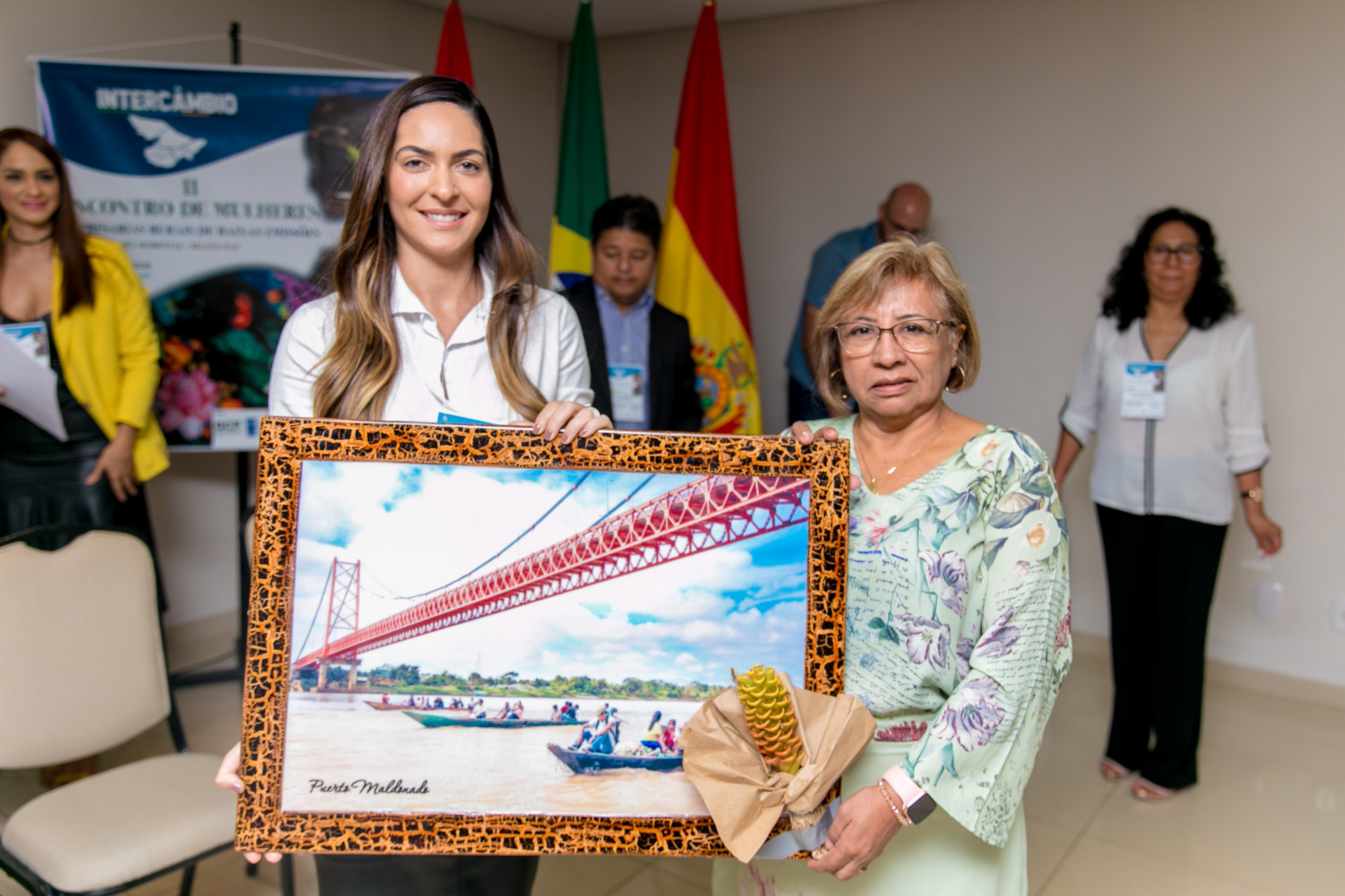 Evento de empresárias rurais inicia com palestras e apresentação de produtos