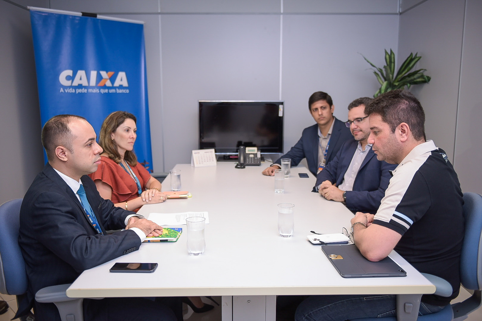 Governador visita nova superintendente da Caixa Econômica Federal