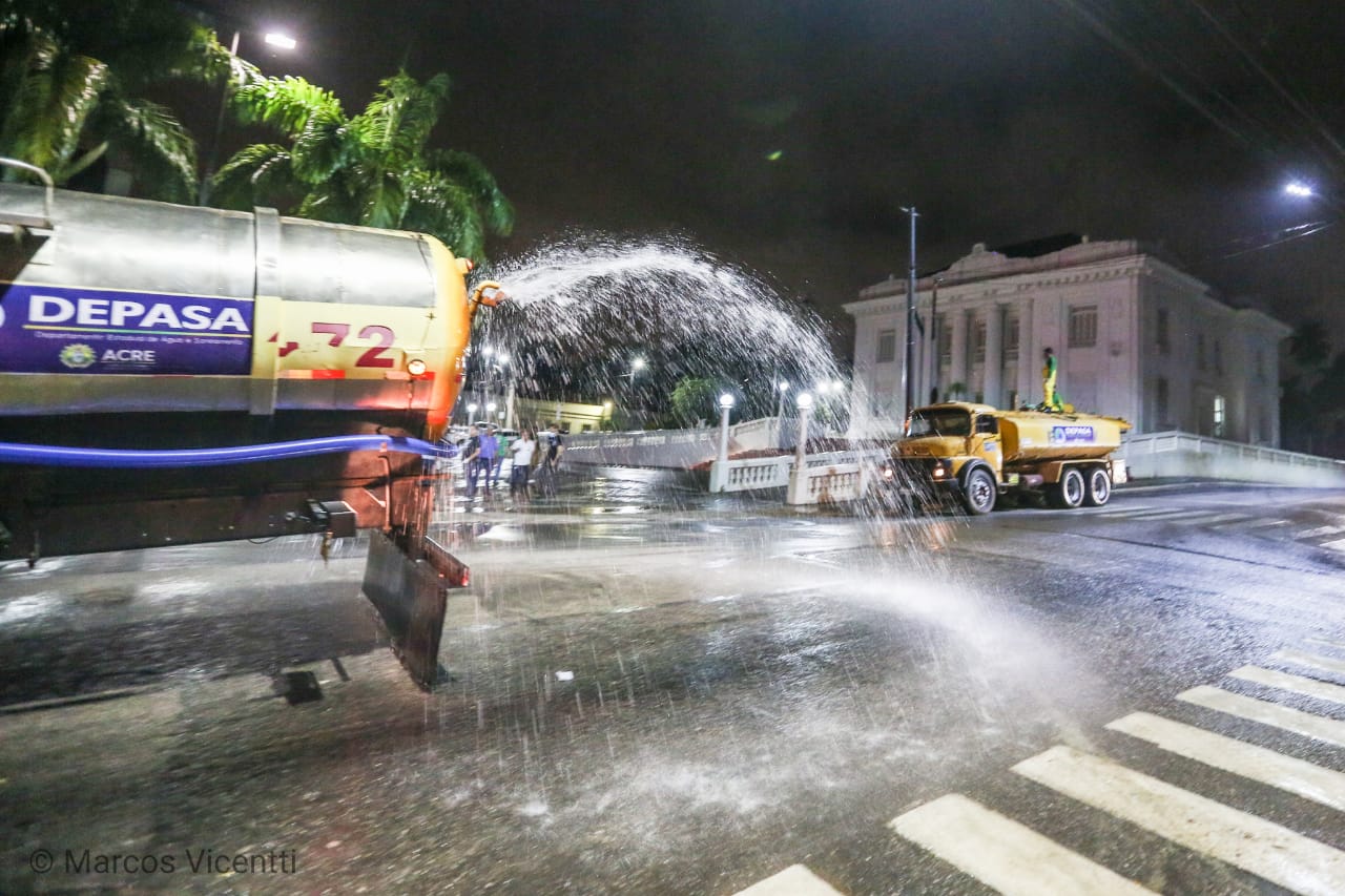 Ação de desinfecção alcança áreas de grande circulação na capital