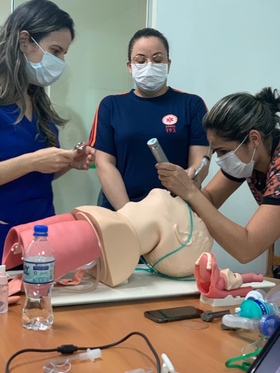 Sena Madureira e Manoel Urbano recebem capacitação para manejo de paciente com Covid-19