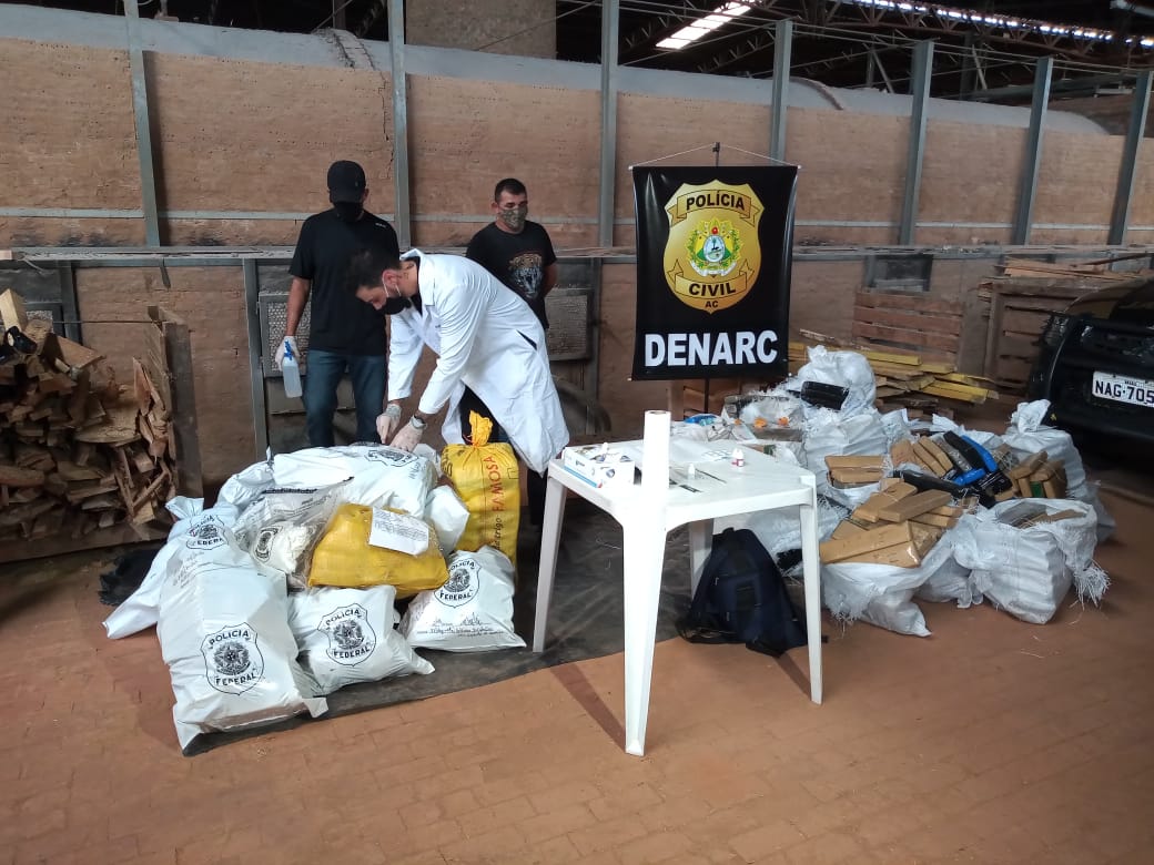 Incineração de mais de 850 quilos de entorpecentes no Acre marca Semana Nacional Antidrogas