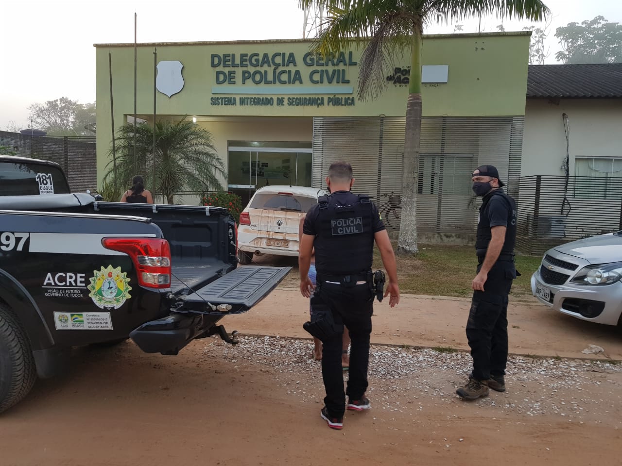 Polícia Civil realiza operação para cumprir mais de 110 ordens judiciais em Feijó
