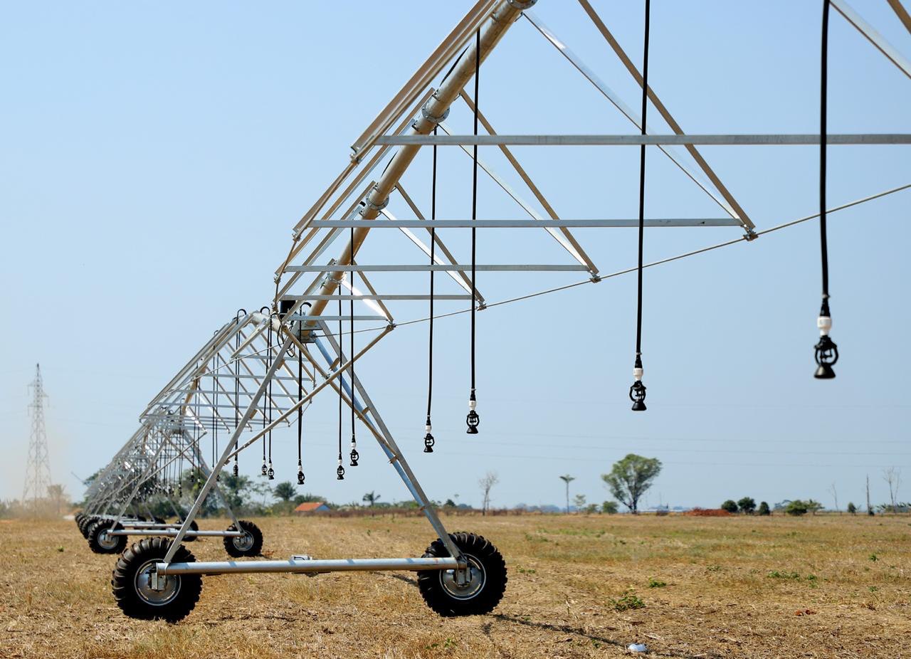 Primeiro pivô de irrigação do estado conta com apoio do governo para aumentar produtividade