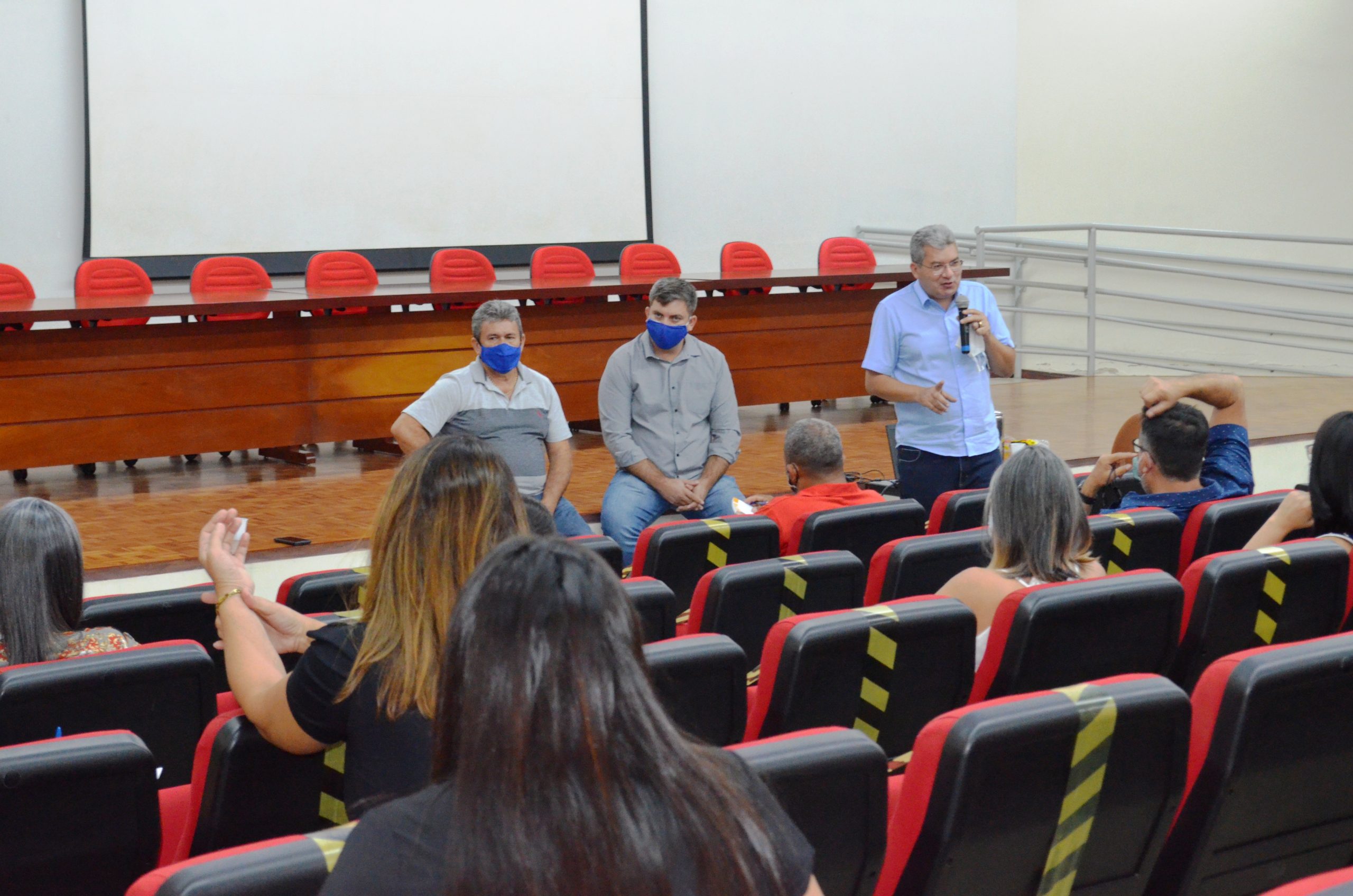 Educação orienta gestores escolares sobre utilização de recursos em período de pandemia