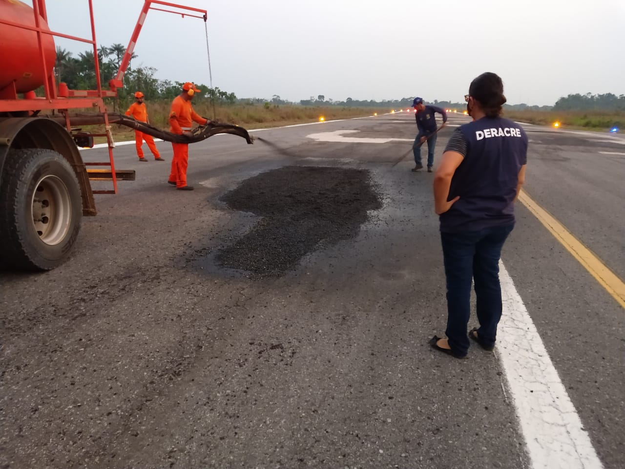 Aeroporto de Feijó passa por manutenção da pista e reestruturação do terminal de passageiros
