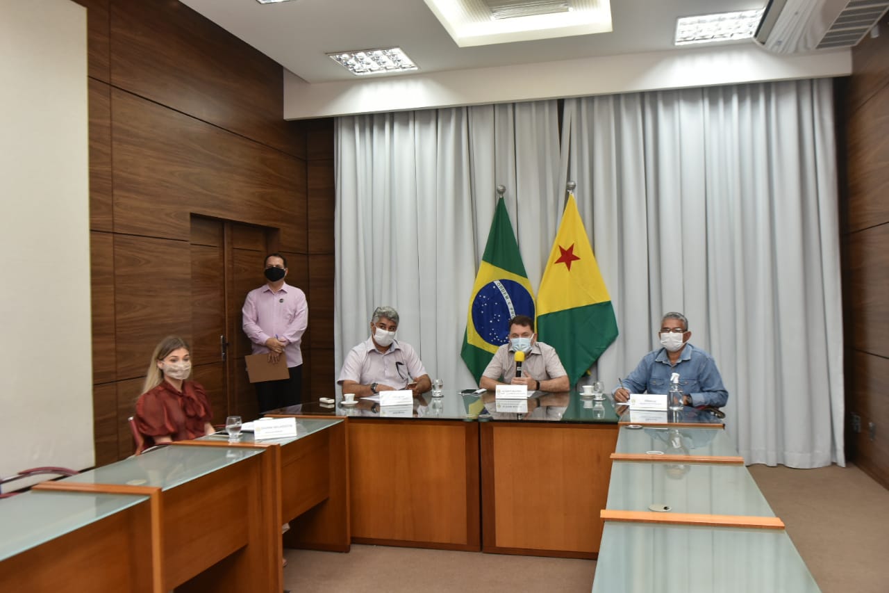 Estado alinha ações para retomada segura das atividades presenciais nas escolas públicas