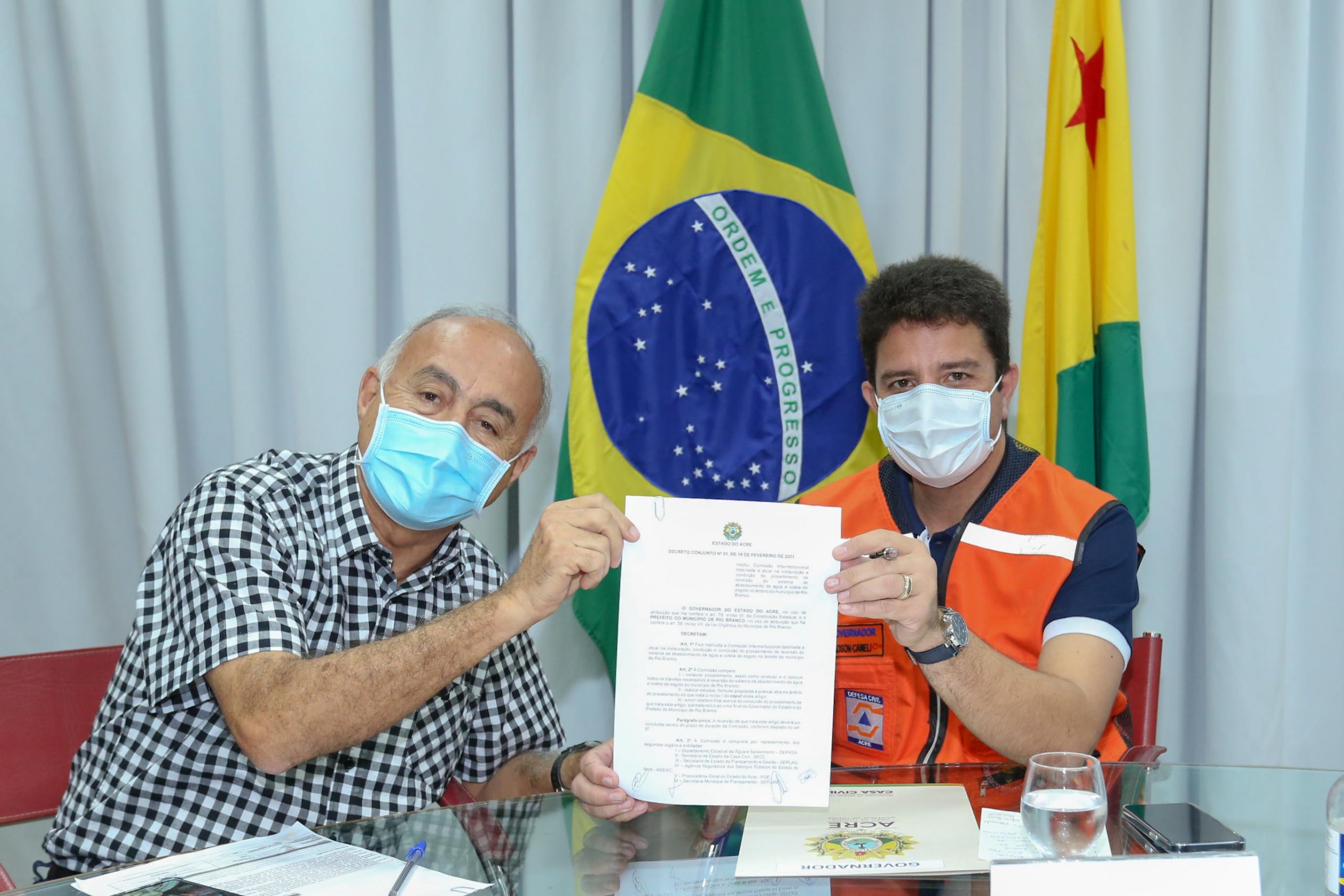 Estado e prefeitura criam comissão para reverter sistema de água e esgoto de Rio Branco