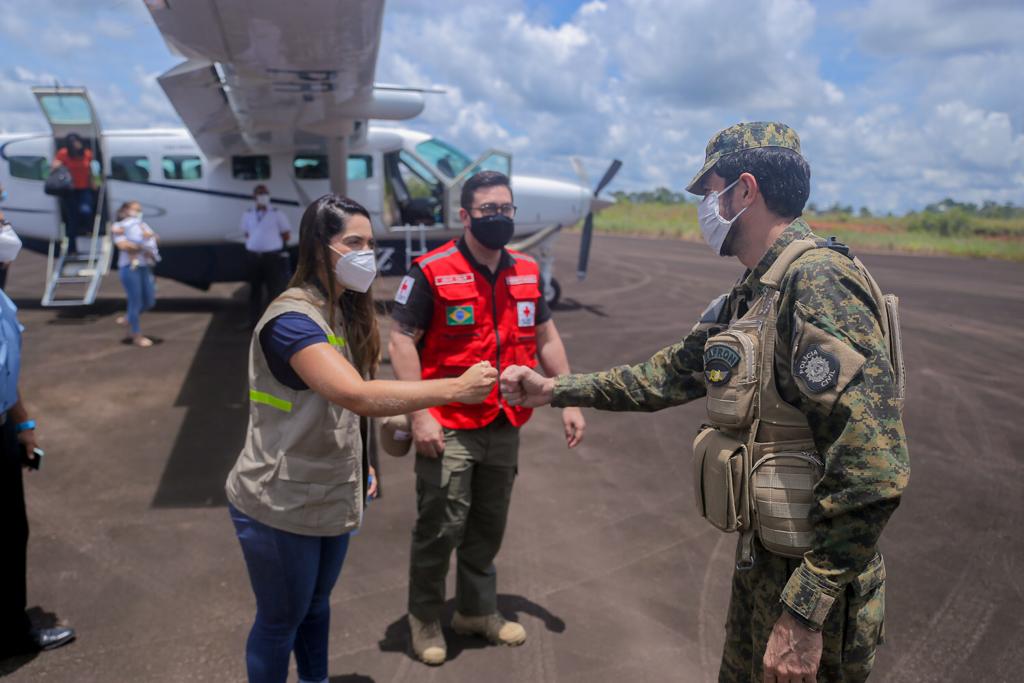 Primeira-dama do Estado leva ações de assistência social aos municípios do Alto Acre 