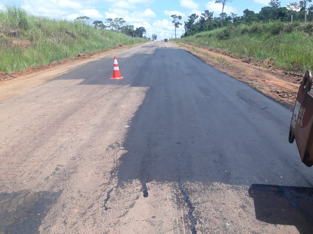 Deracre retoma Operação Tapa-Buraco na AC-90