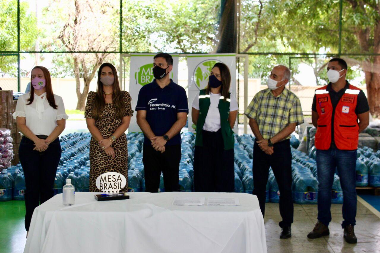 Governo e Sistema Fecomércio entregam donativos para Prefeitura de Rio Branco