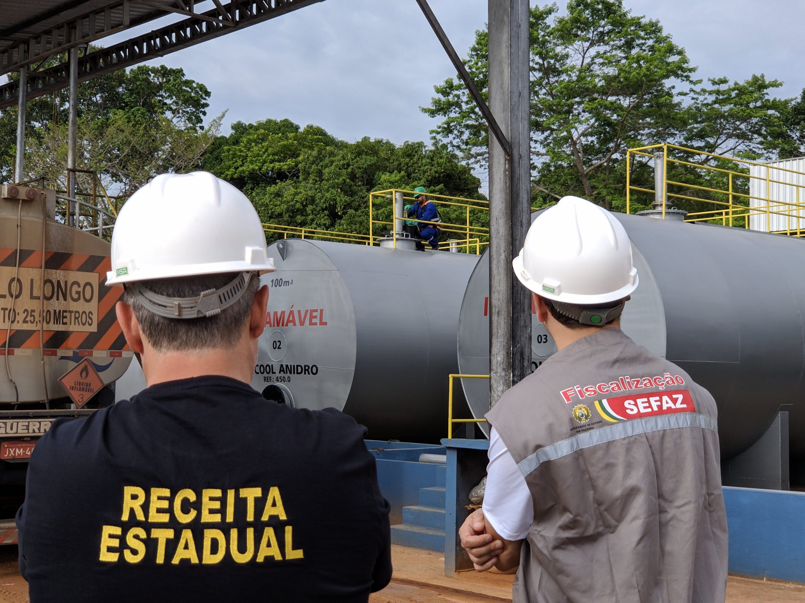 Sefaz realiza estudo para reduzir valor do ICMS sobre diesel no estado