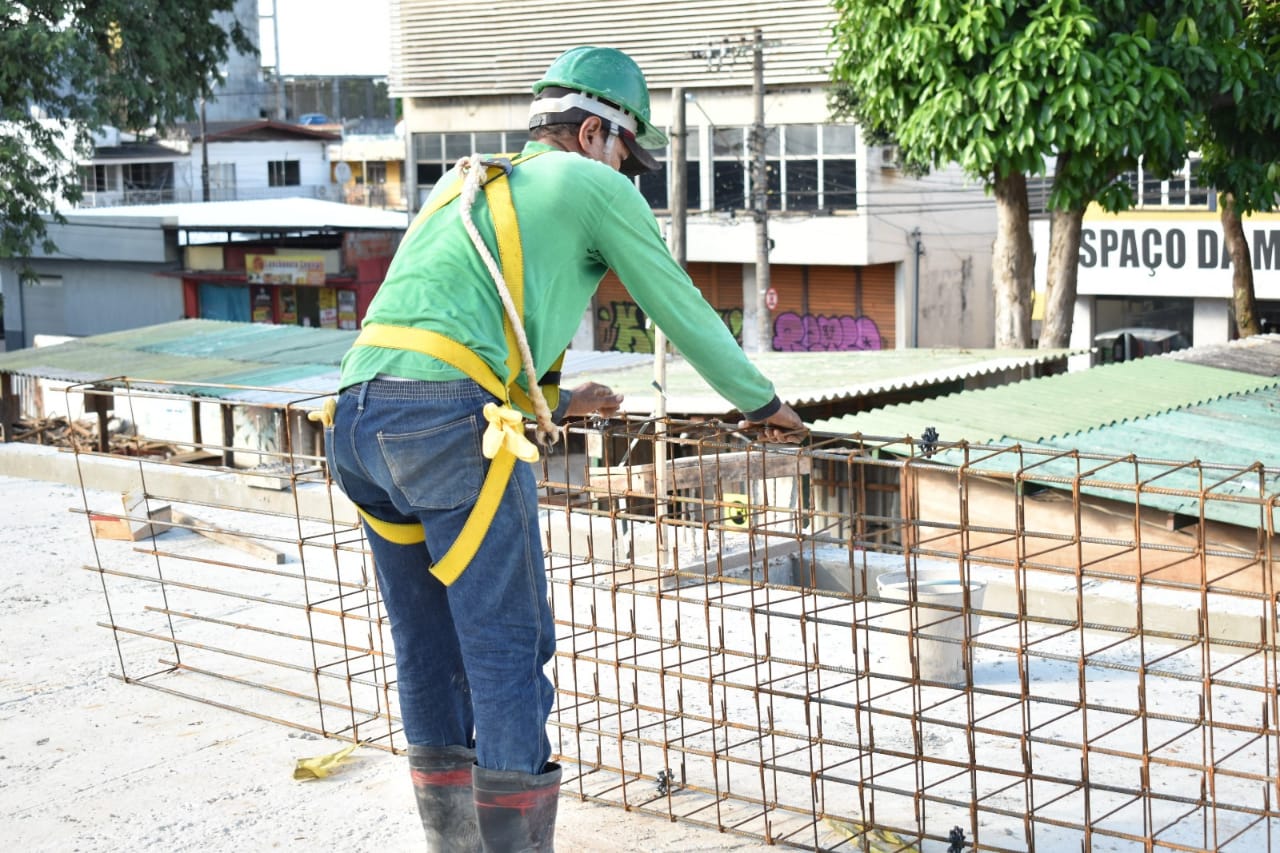 Obras do governo geram emprego e renda a trabalhadores da construção civil