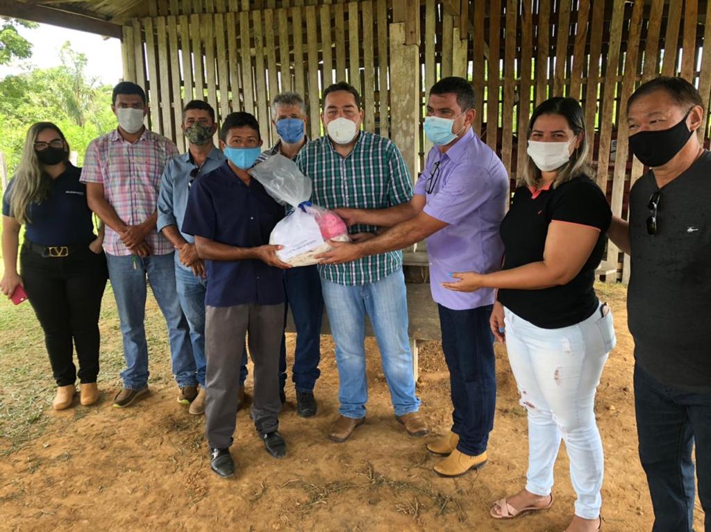 Produtores e profissionais do agronegócio recebem visita da Caravana da Produção em Capixaba