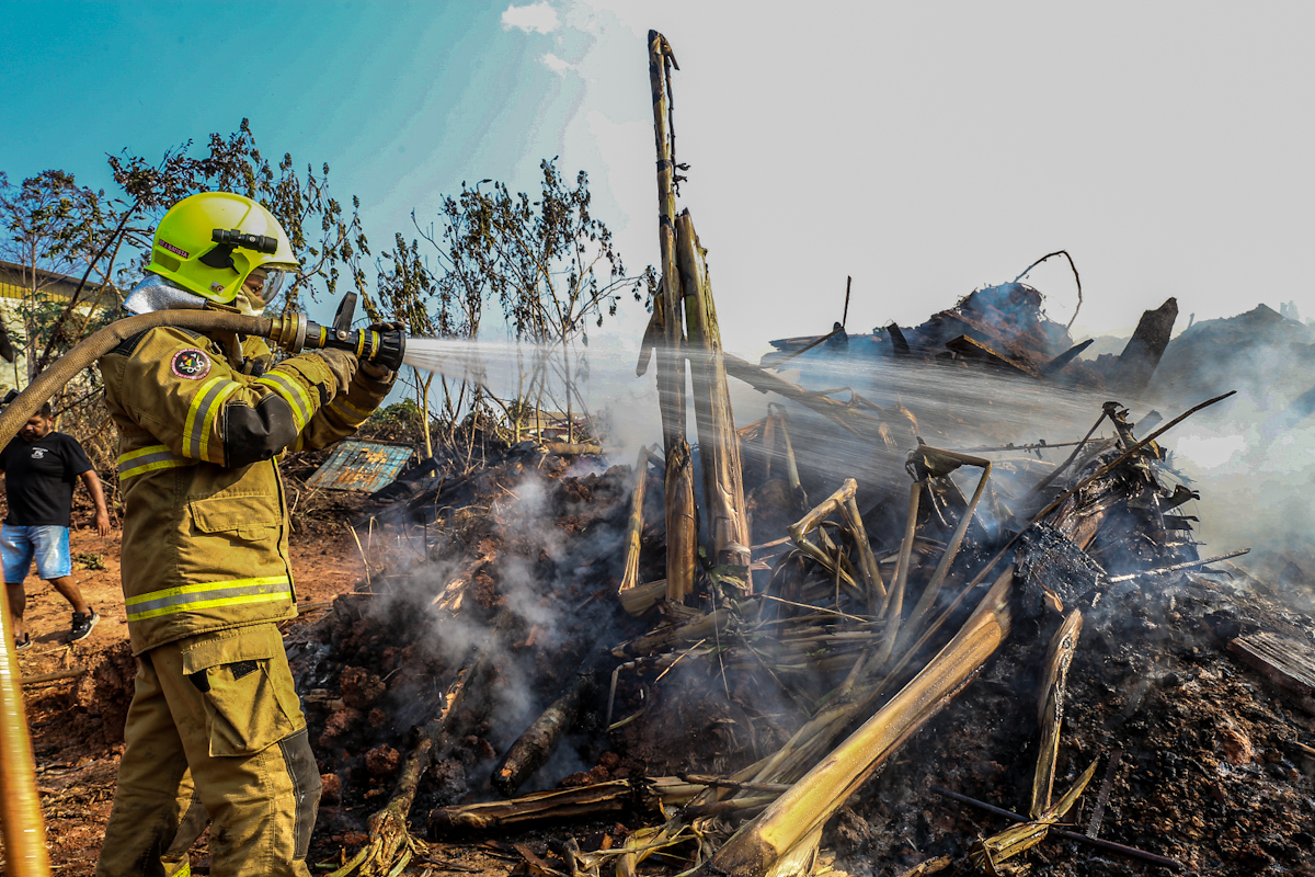 Corpo de Bombeiros do Acre intensifica ações de combate às queimadas