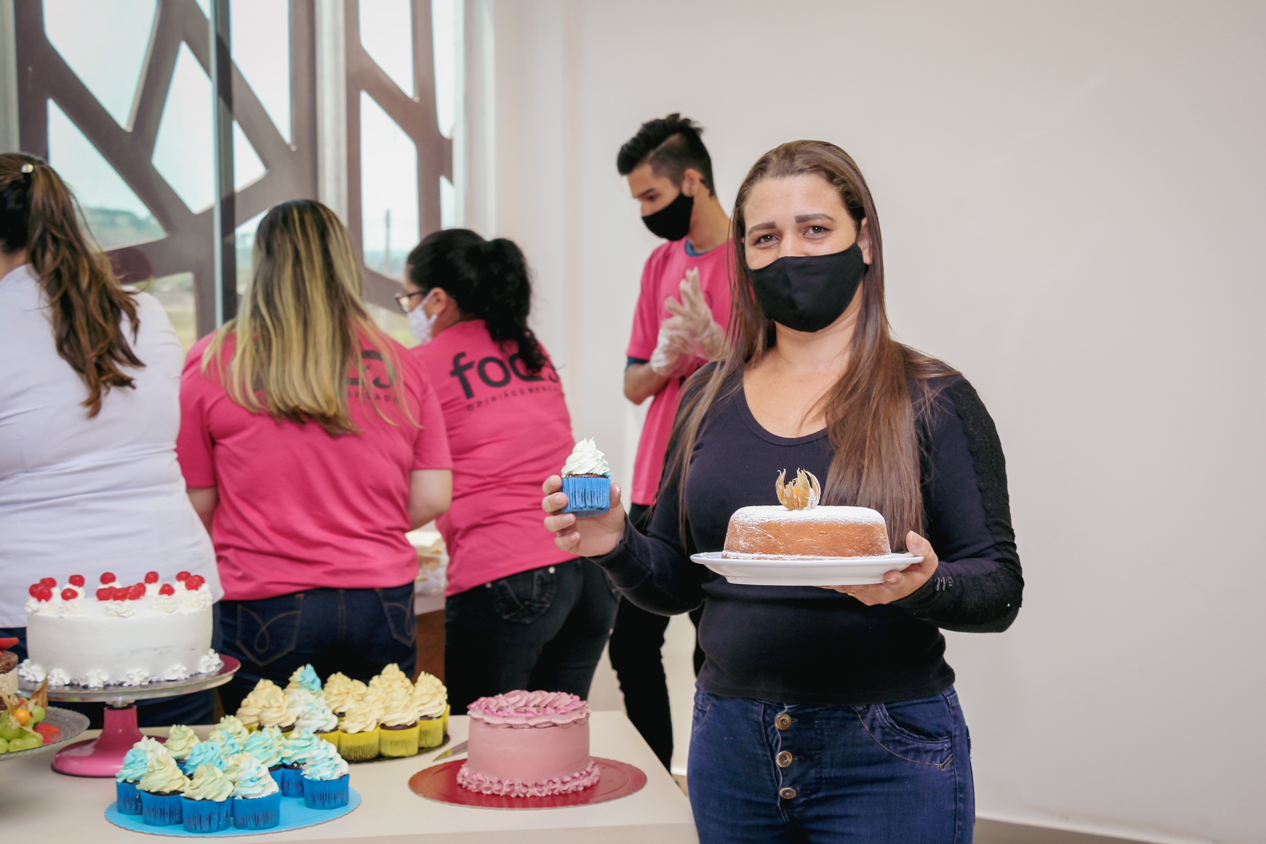 Escola de Gastronomia forma 22 alunos em curso de bolos e tortas