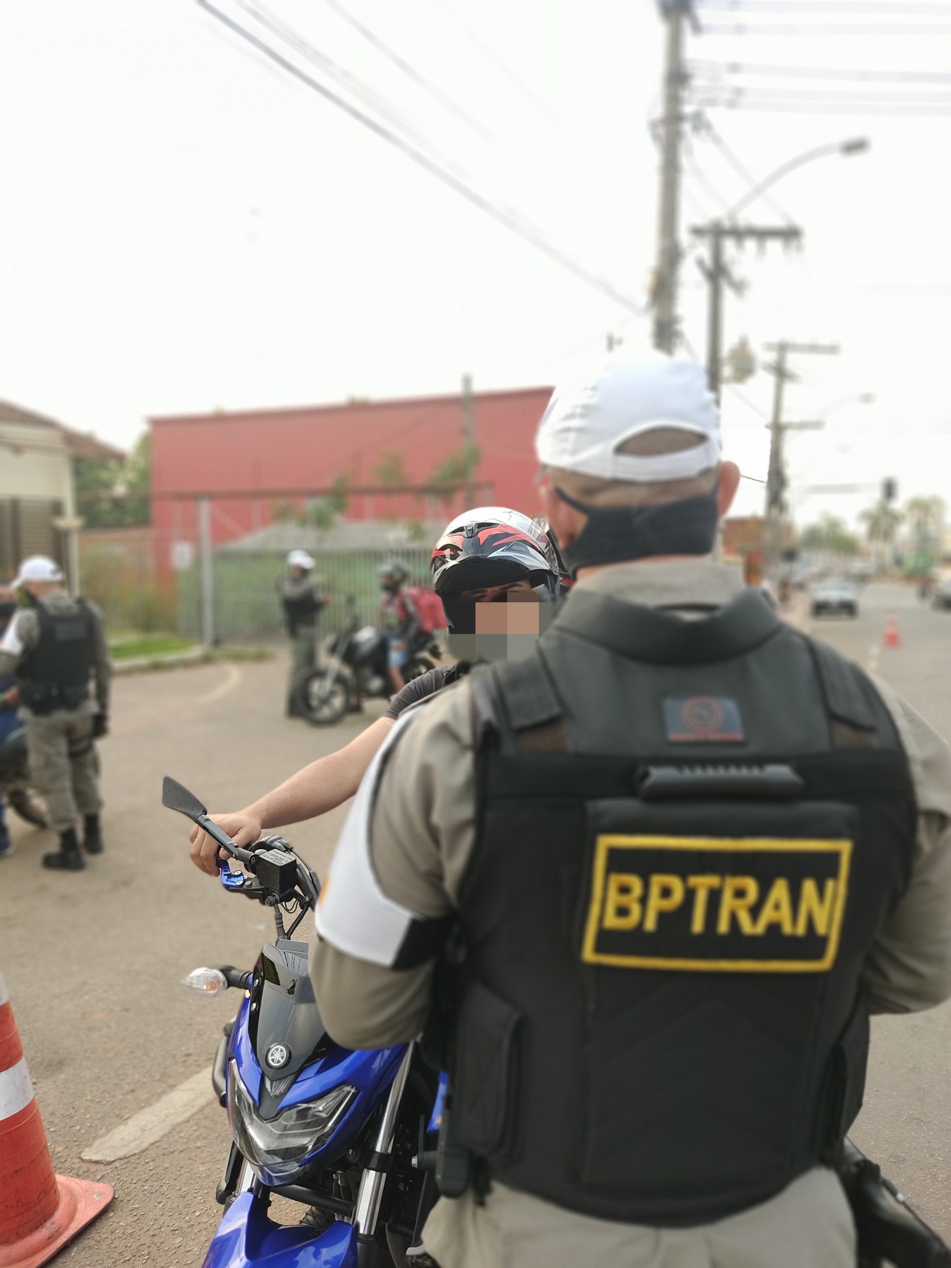 Batalhão de Trânsito promove blitz educativa em Rio Branco