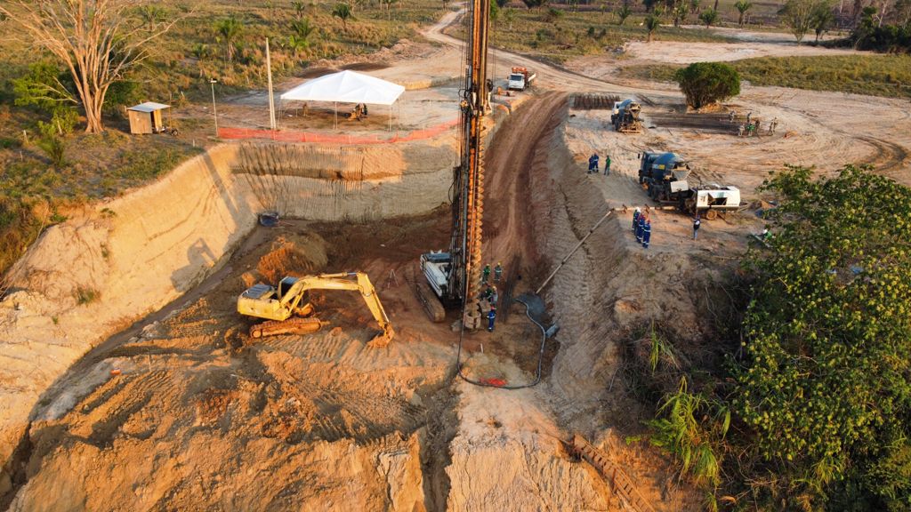 Governo realiza primeira perfuração para ponte do anel viário de Brasileia e Epitaciolândia