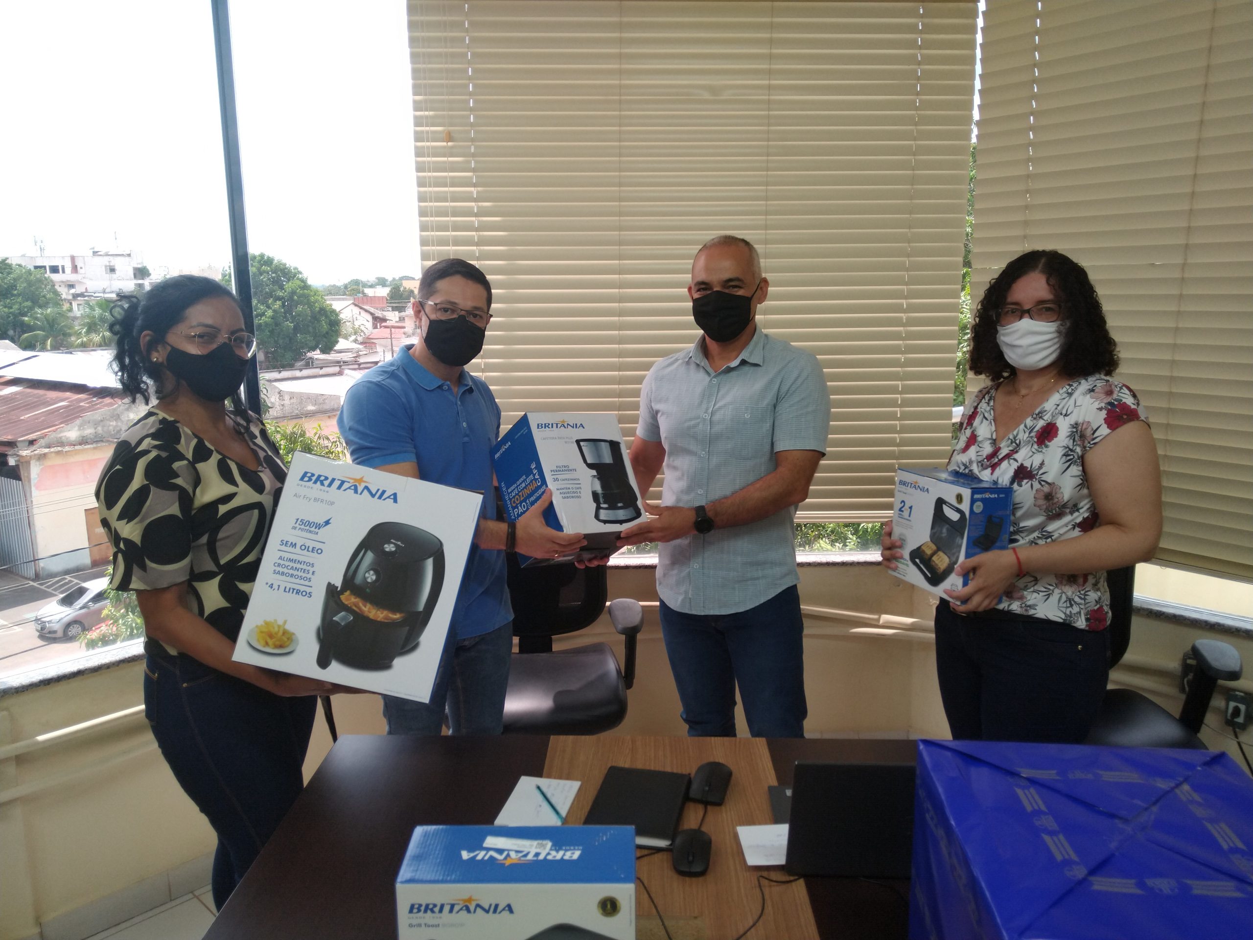 Sindicato dos Gestores e Técnicos de Gestão realiza doação para sorteio na solenidade do Dia do Servidor