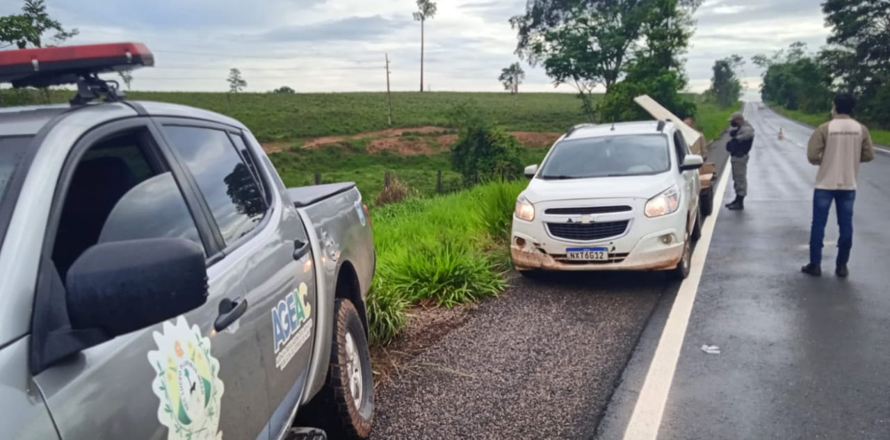 Ageac realiza fiscalização para combater transporte clandestino de passageiros no Alto Acre