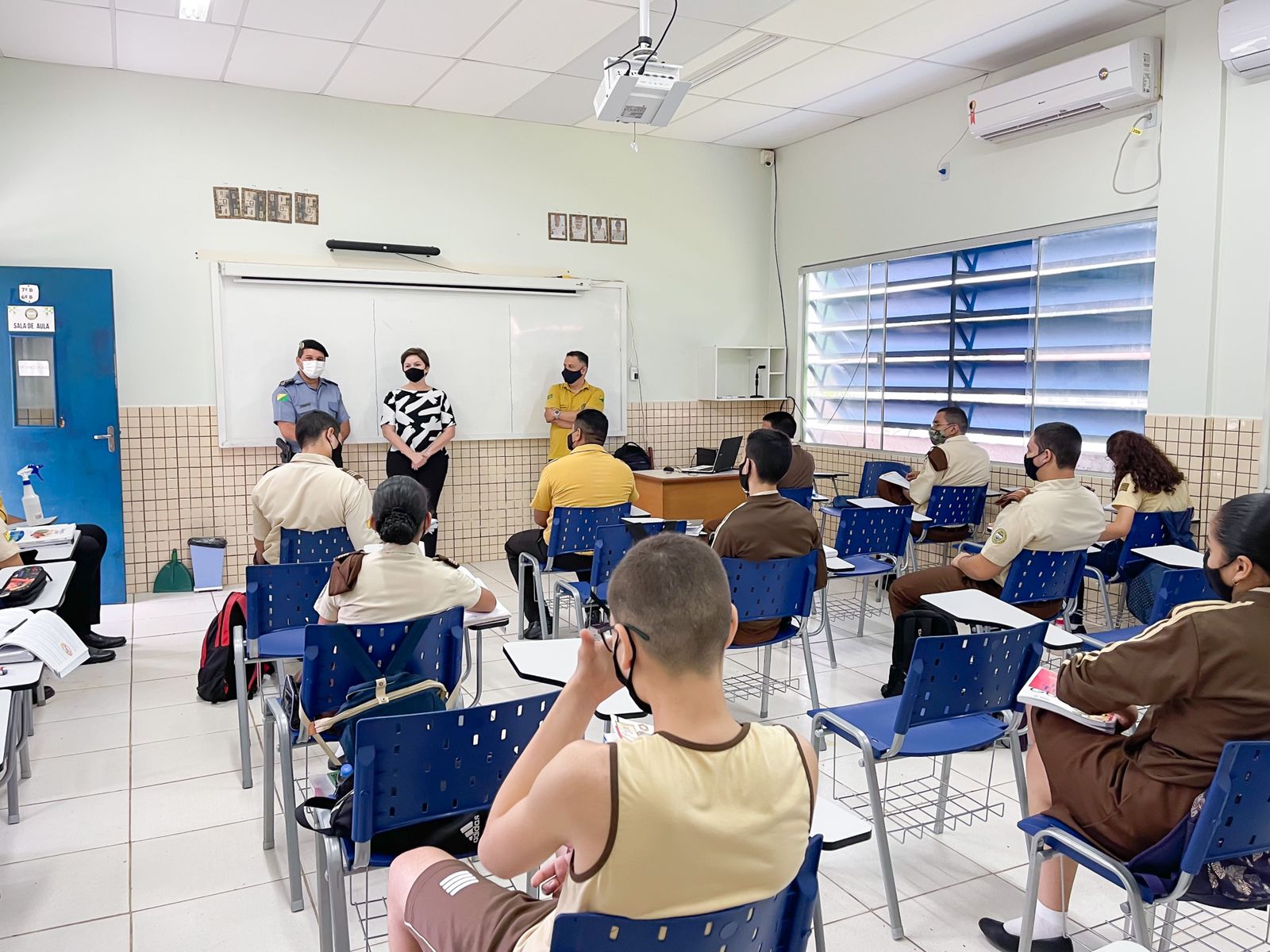 Educação avalia retomada das aulas presenciais nas escolas