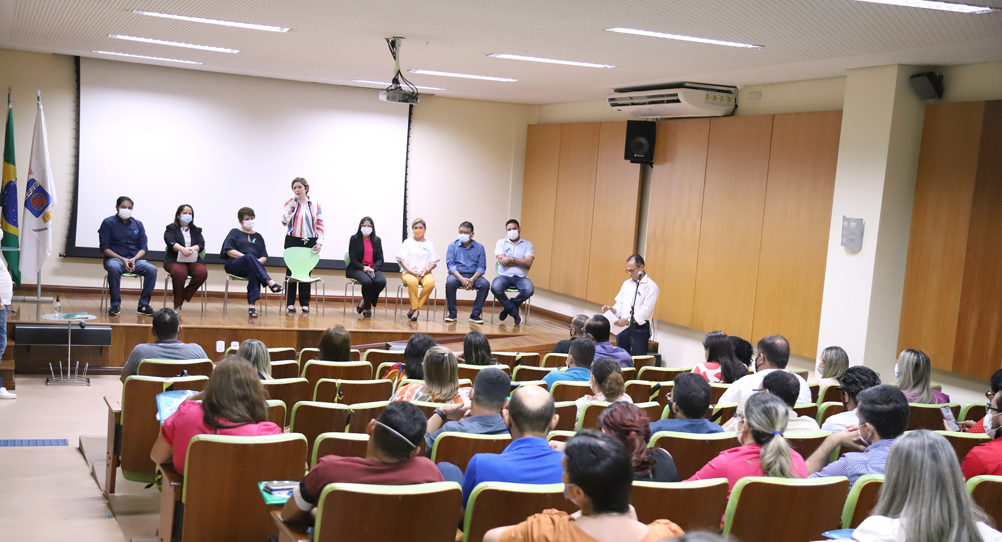 Educação dialoga com representantes da pasta em 21 municípios