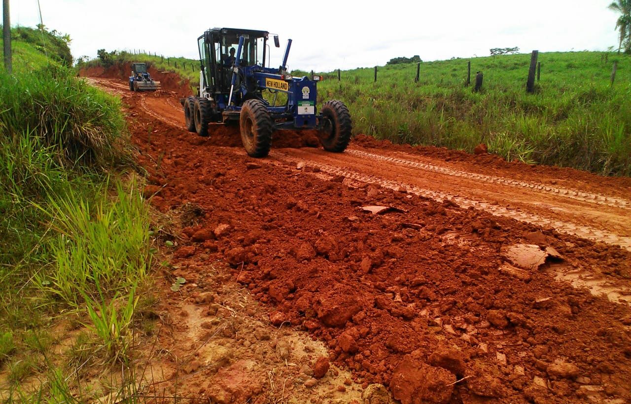 Deracre realiza melhorias no Ramal 02 em Cruzeiro do Sul