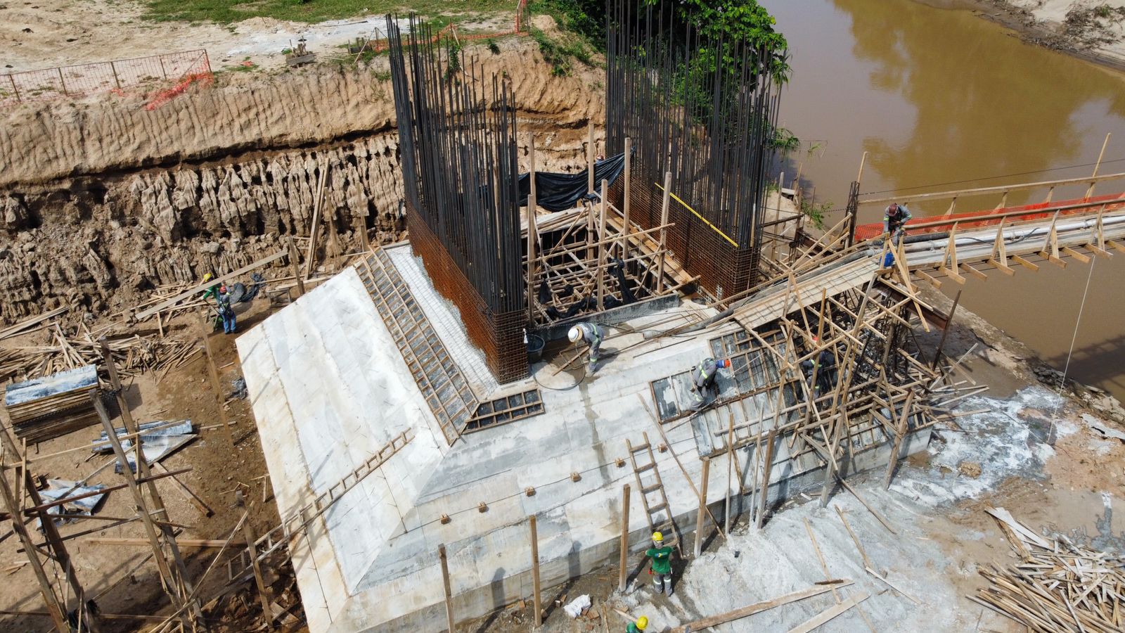 Governo conclui etapa de infraestrutura nos blocos da ponte do Anel Viário de Brasileia-Epitaciolândia