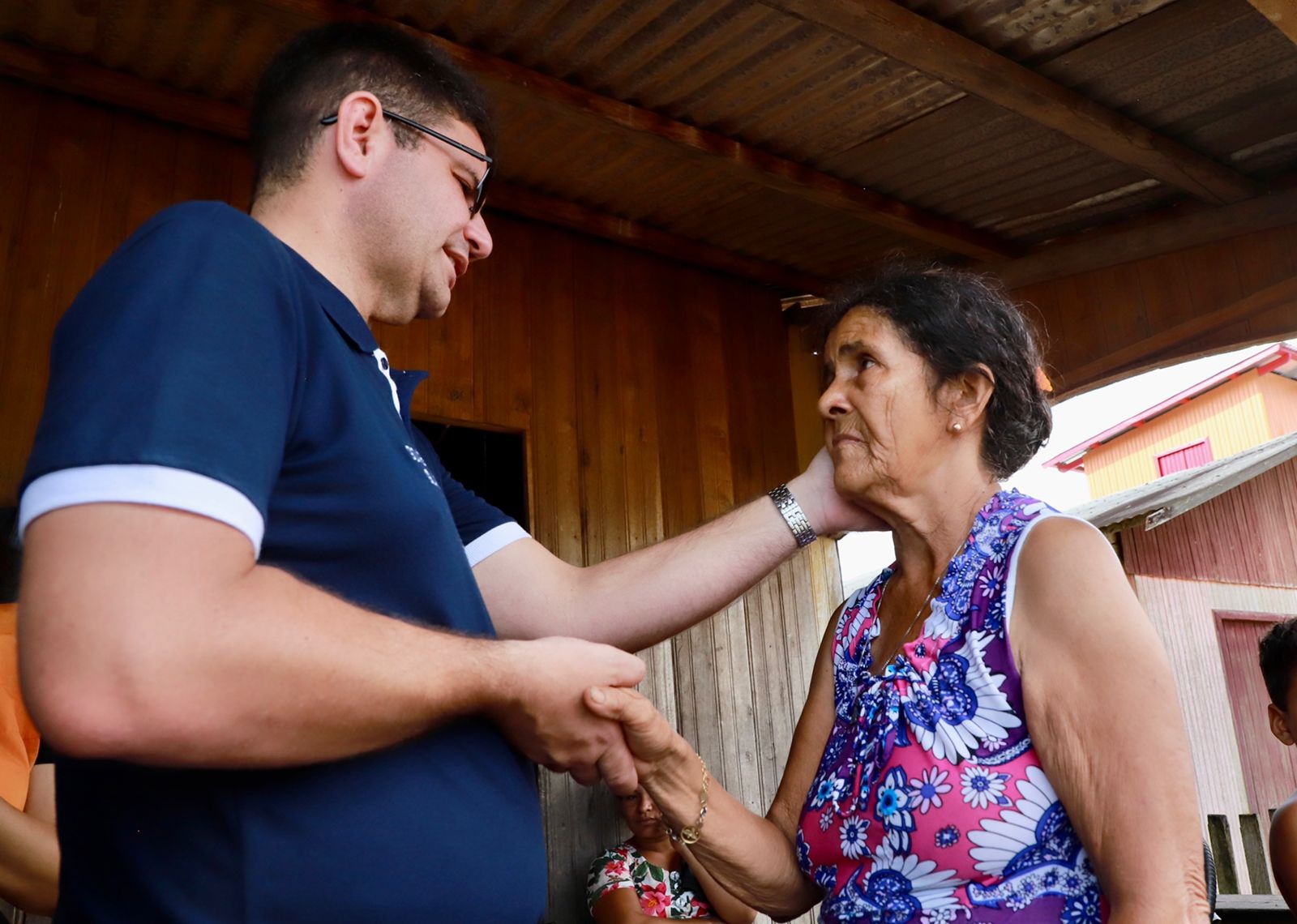 Governador Gladson Cameli vai a Tarauacá e visita famílias desabrigadas pela cheia do rio